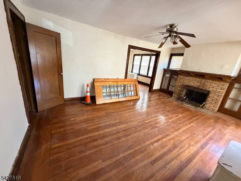 126 Chestnut St, East Orange City, NJ 07018