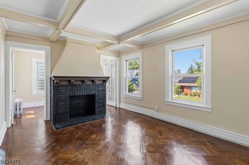 102 Lincoln St, Montclair Twp., NJ 07042