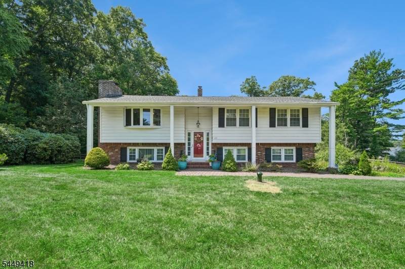 177 Ridge Rd, West Milford Twp., NJ 07480