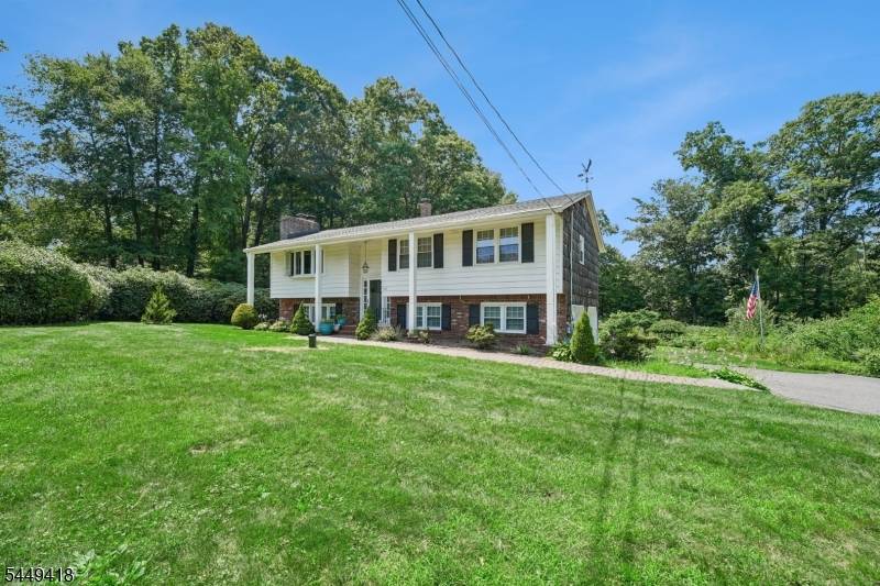 177 Ridge Rd, West Milford Twp., NJ 07480