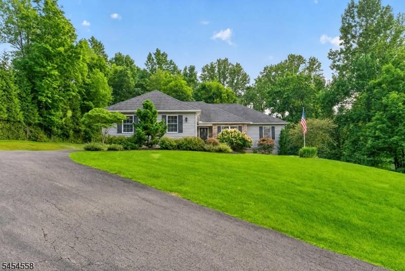 309 Turkey Top Rd, Lebanon Twp., NJ 07865