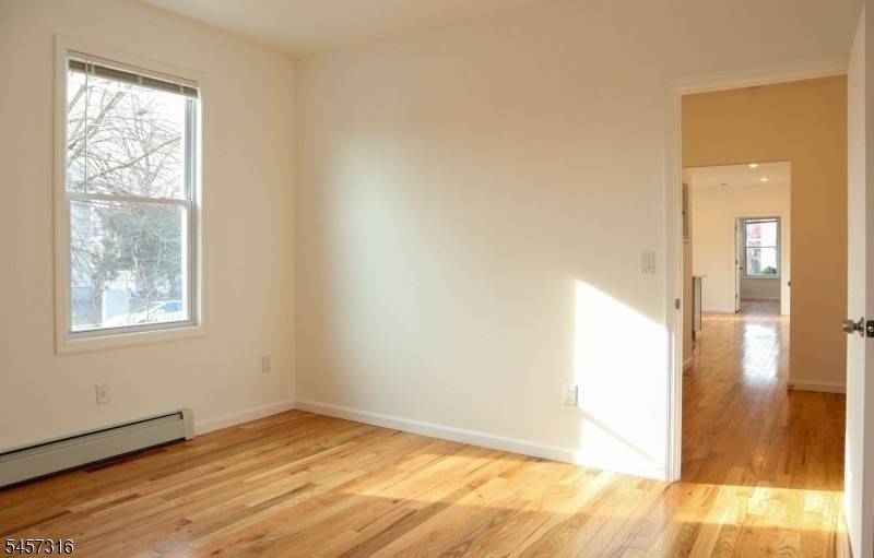 373-375 6Th Ave #2R, Newark City, NJ 07107
