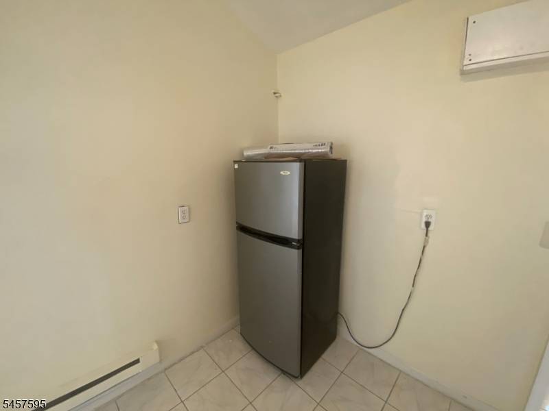 5 Otis Pl, Wayne Twp., NJ 07470