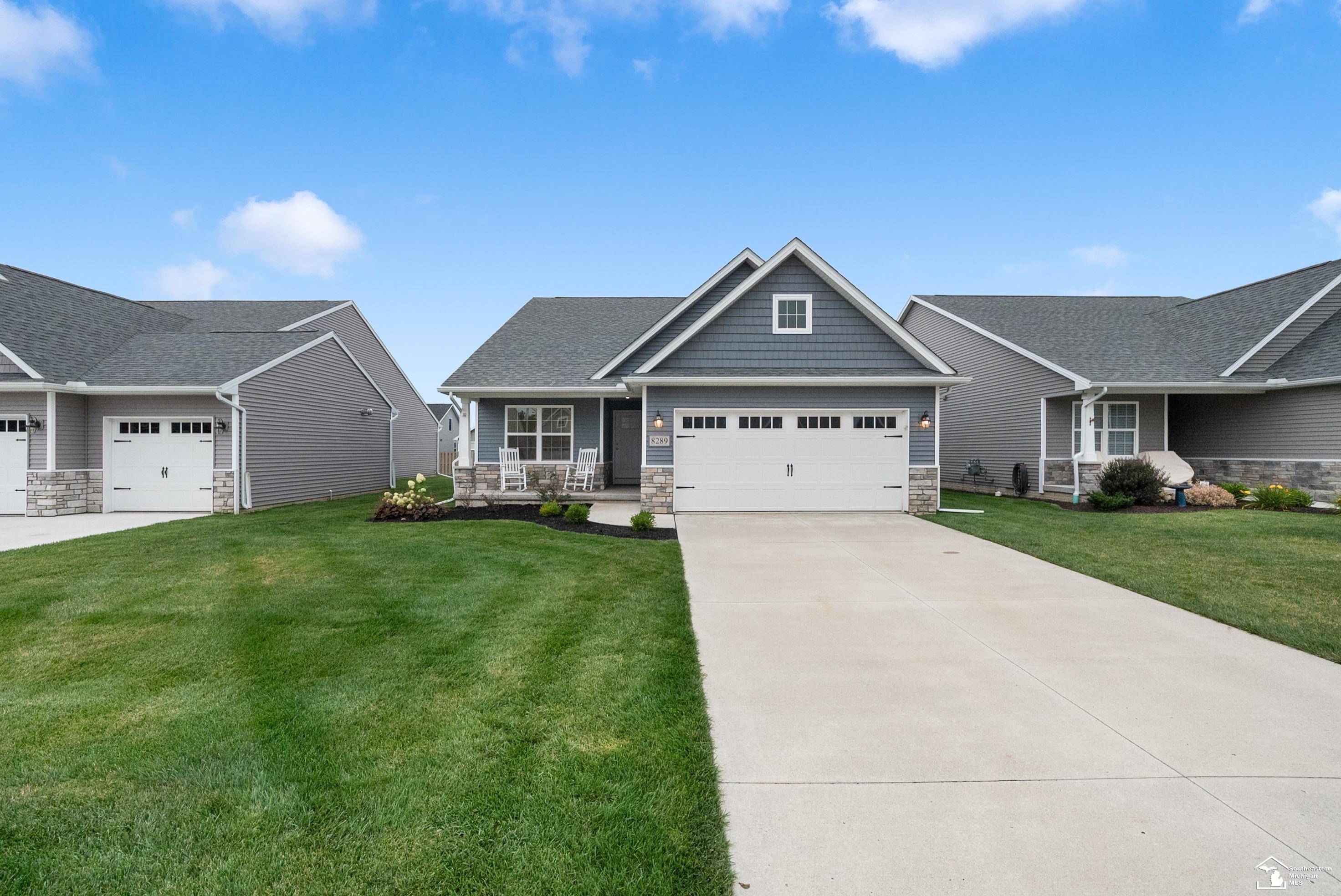 8289 Grande Lk CIR, Bedford Twp, MI 48182