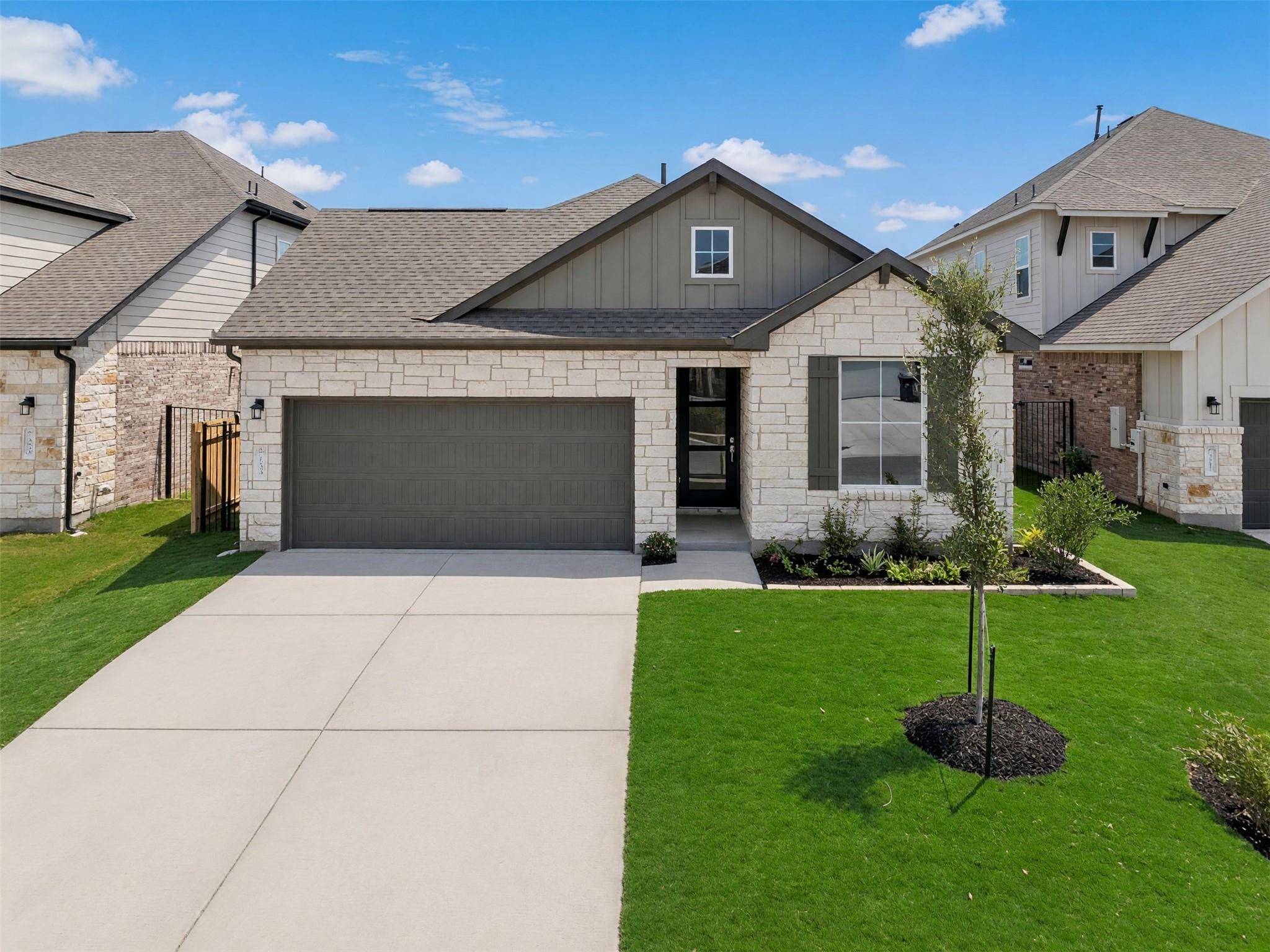 113 Cintilar ST, Liberty Hill, TX 78642
