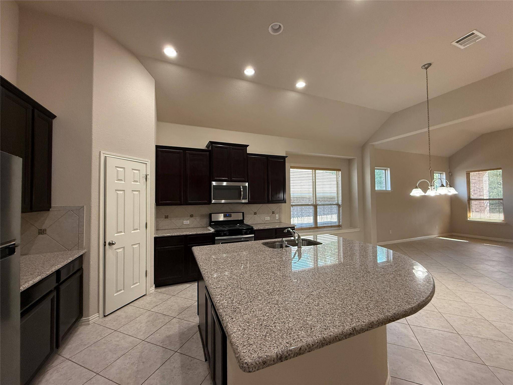 633 Peregrine WAY, Leander, TX 78641
