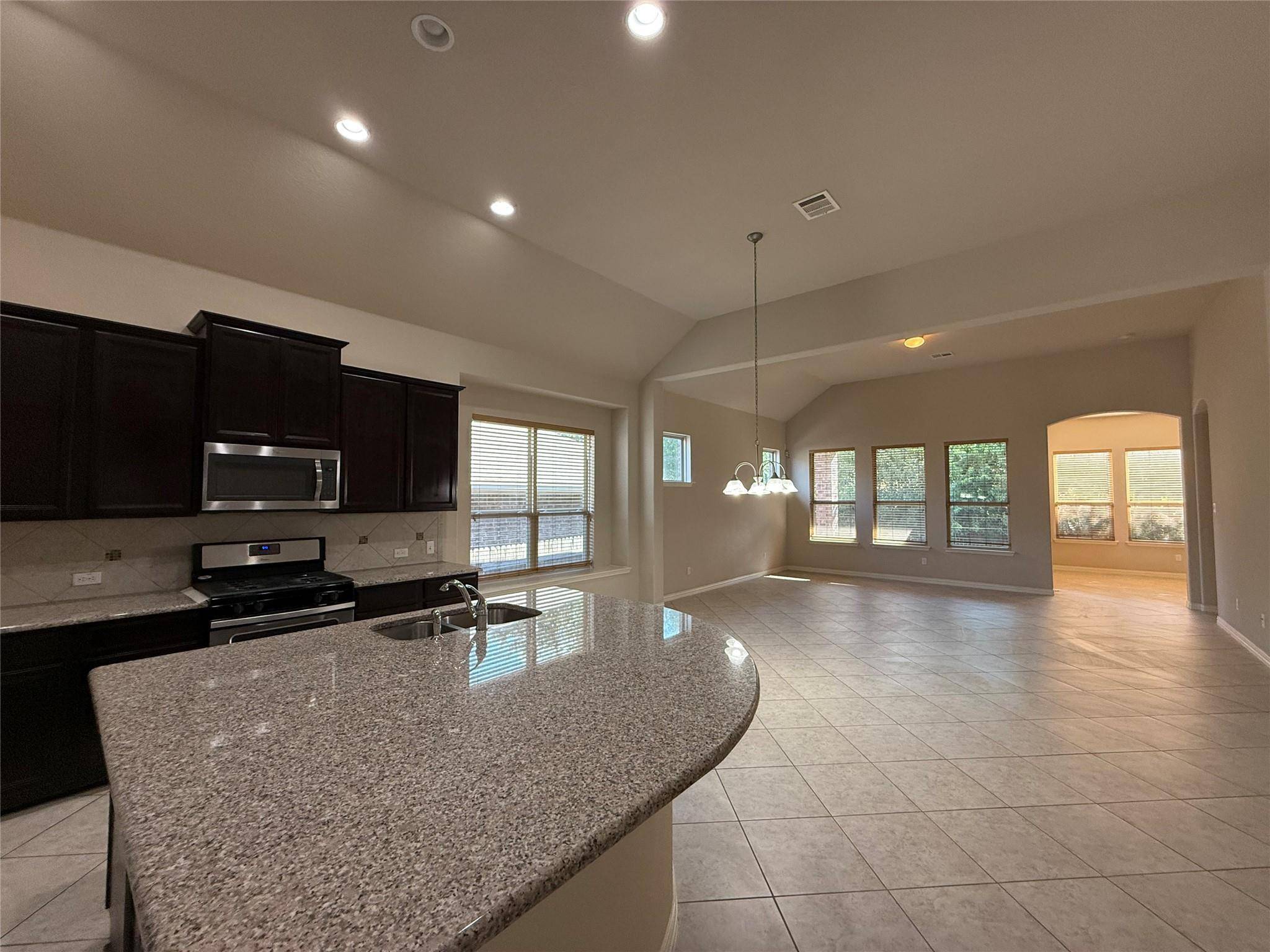 633 Peregrine WAY, Leander, TX 78641