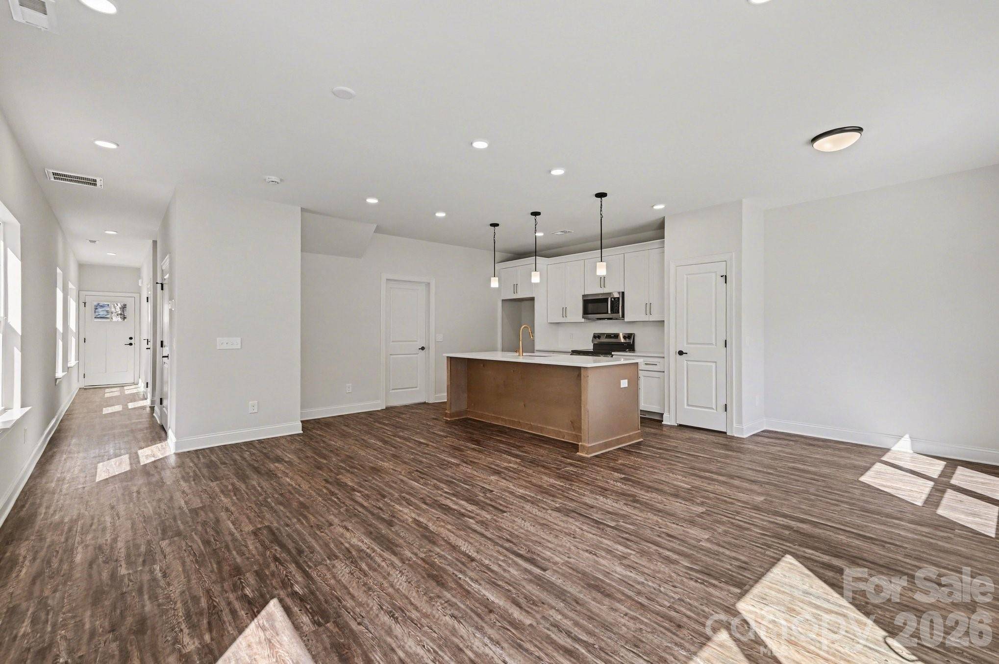 564 W Wilson AVE, Mooresville, NC 28115