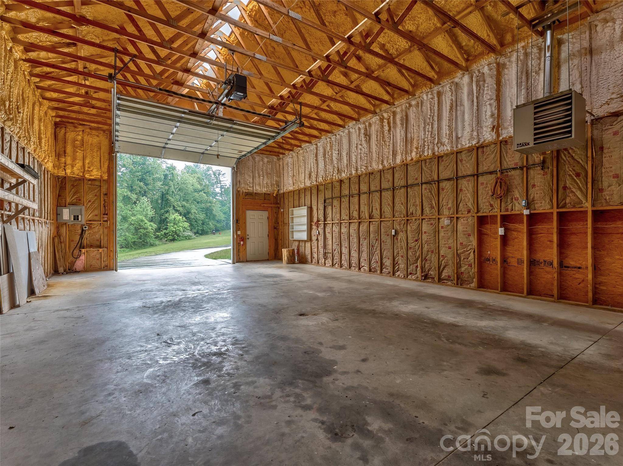 476 Jackson Loop RD, Flat Rock, NC 28731