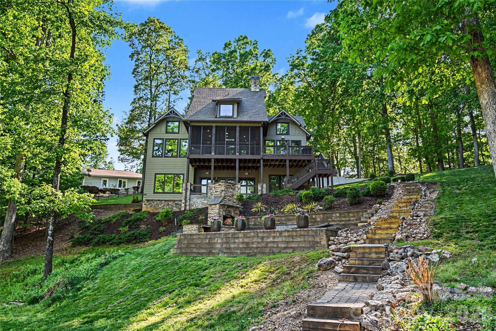 142 Lakeview Shores LOOP, Mooresville, NC 28117