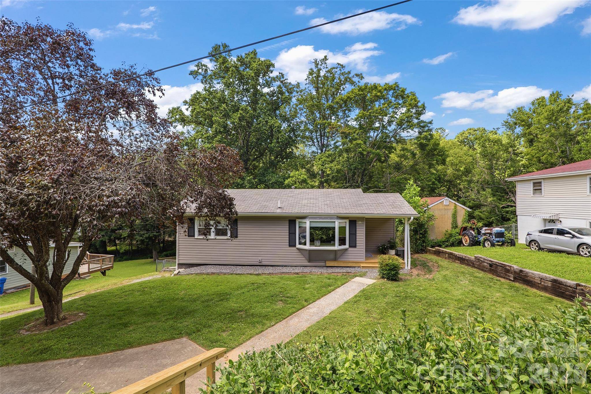 17 Azalea RD, Arden, NC 28704