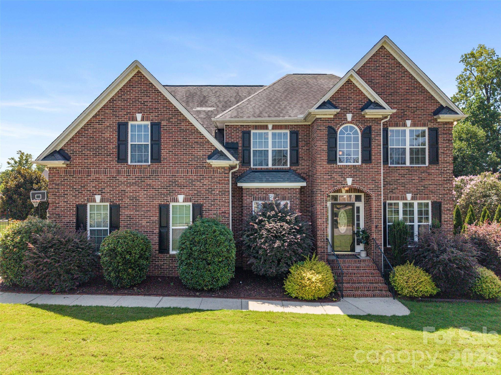 5508 Tillery LN, Gastonia, NC 28056