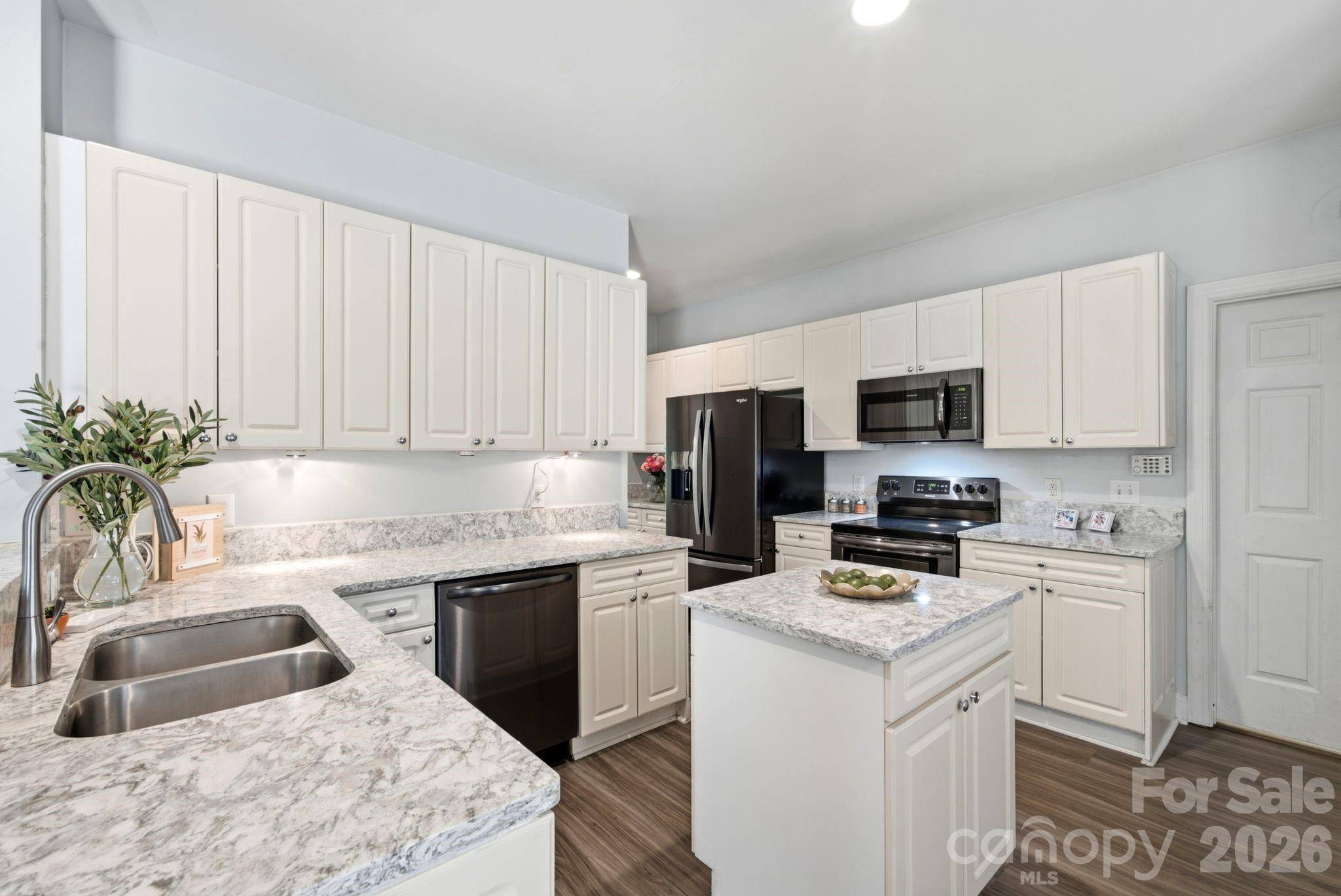 137 Purple Finch LN, Mooresville, NC 28117