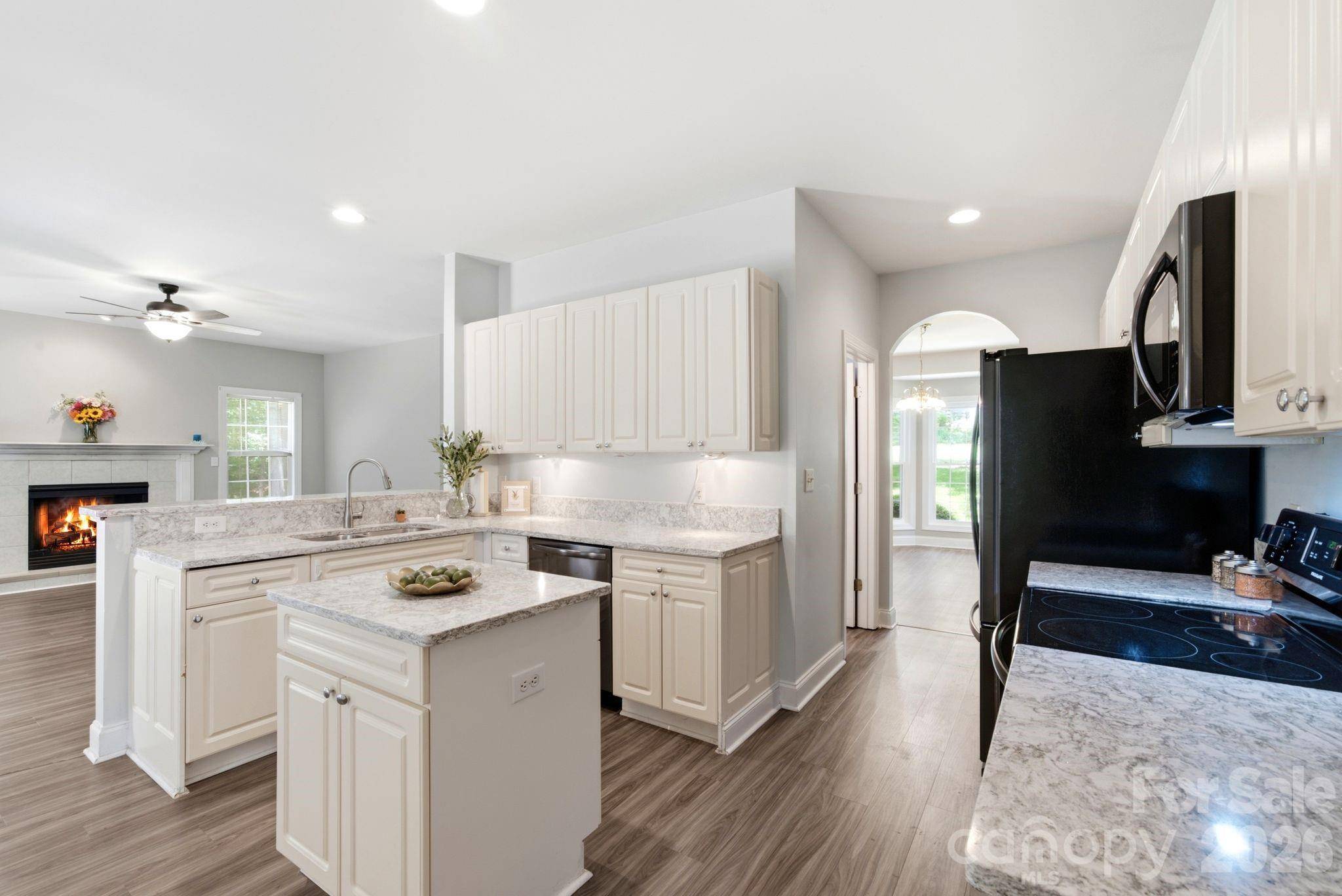137 Purple Finch LN, Mooresville, NC 28117