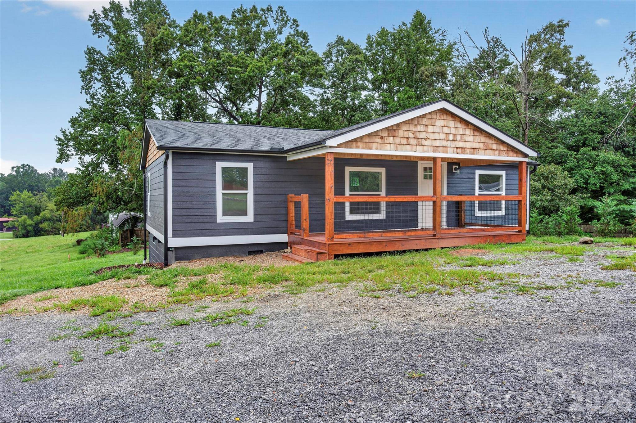 74 TJ TRL, Hendersonville, NC 28792