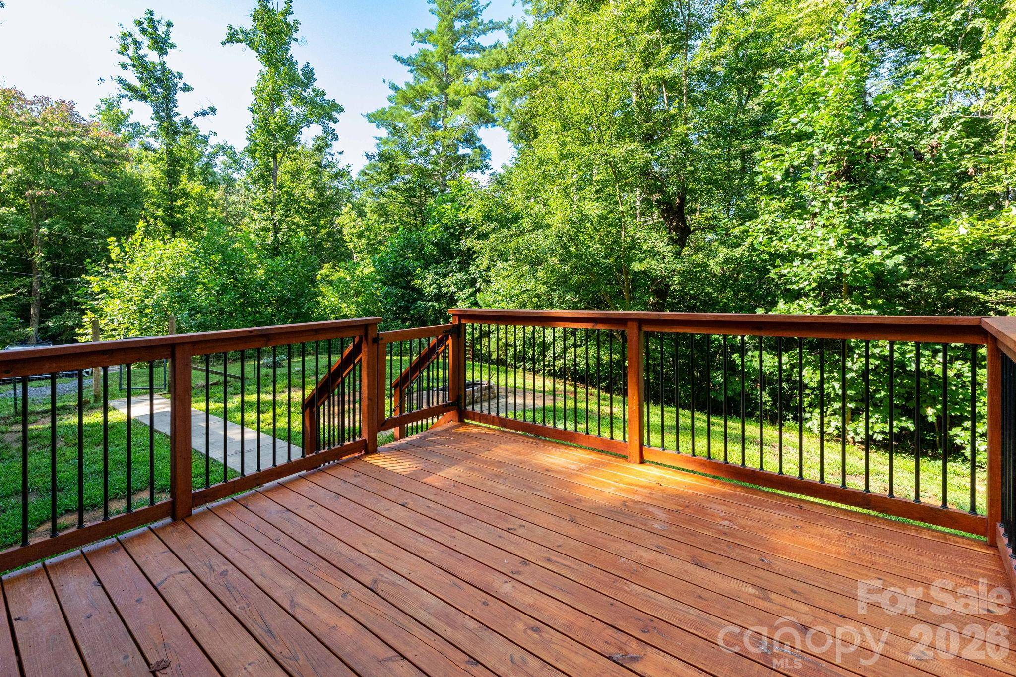 24 Old Berlin WAY, Black Mountain, NC 28711