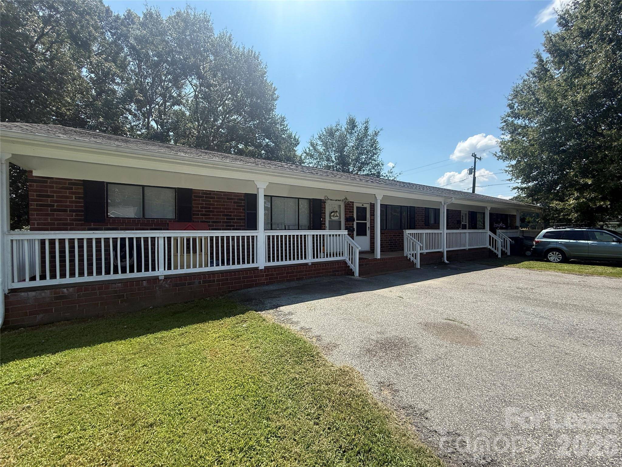 155 W College ST, Stanley, NC 28164