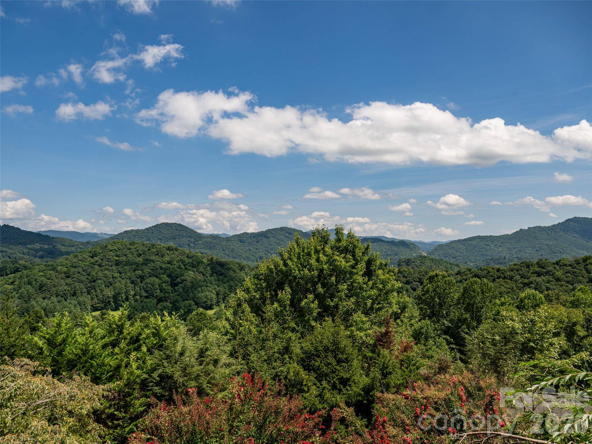 95 Splendor RDG, Waynesville, NC 28785