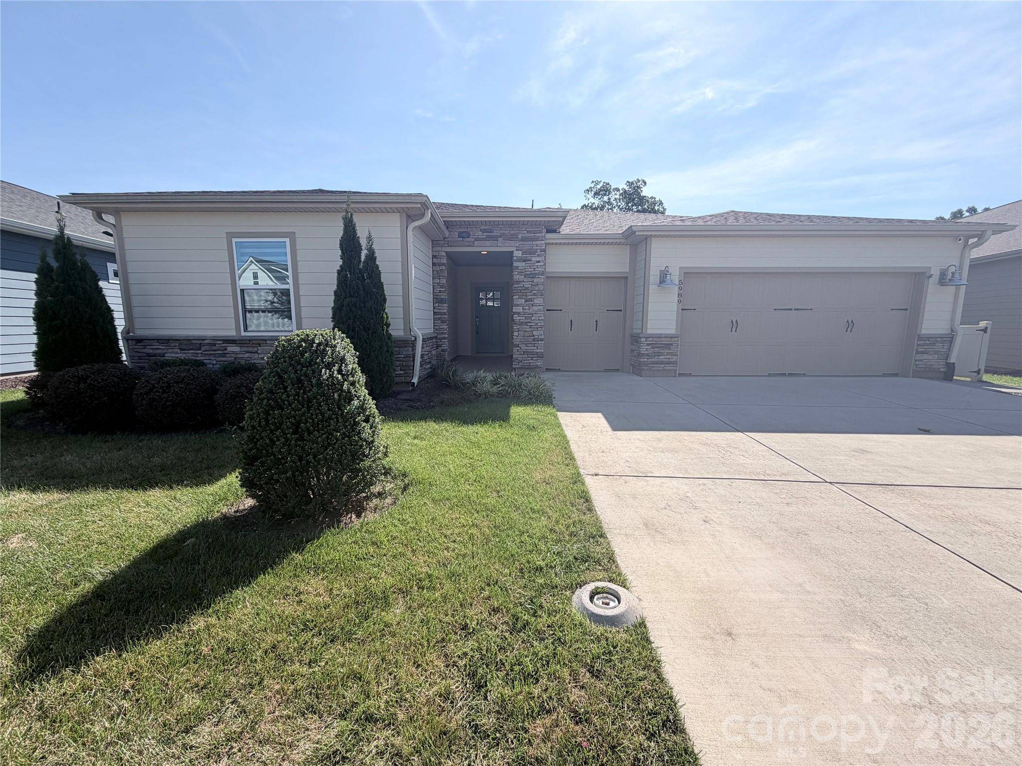 5989 Pier DR, Denver, NC 28037