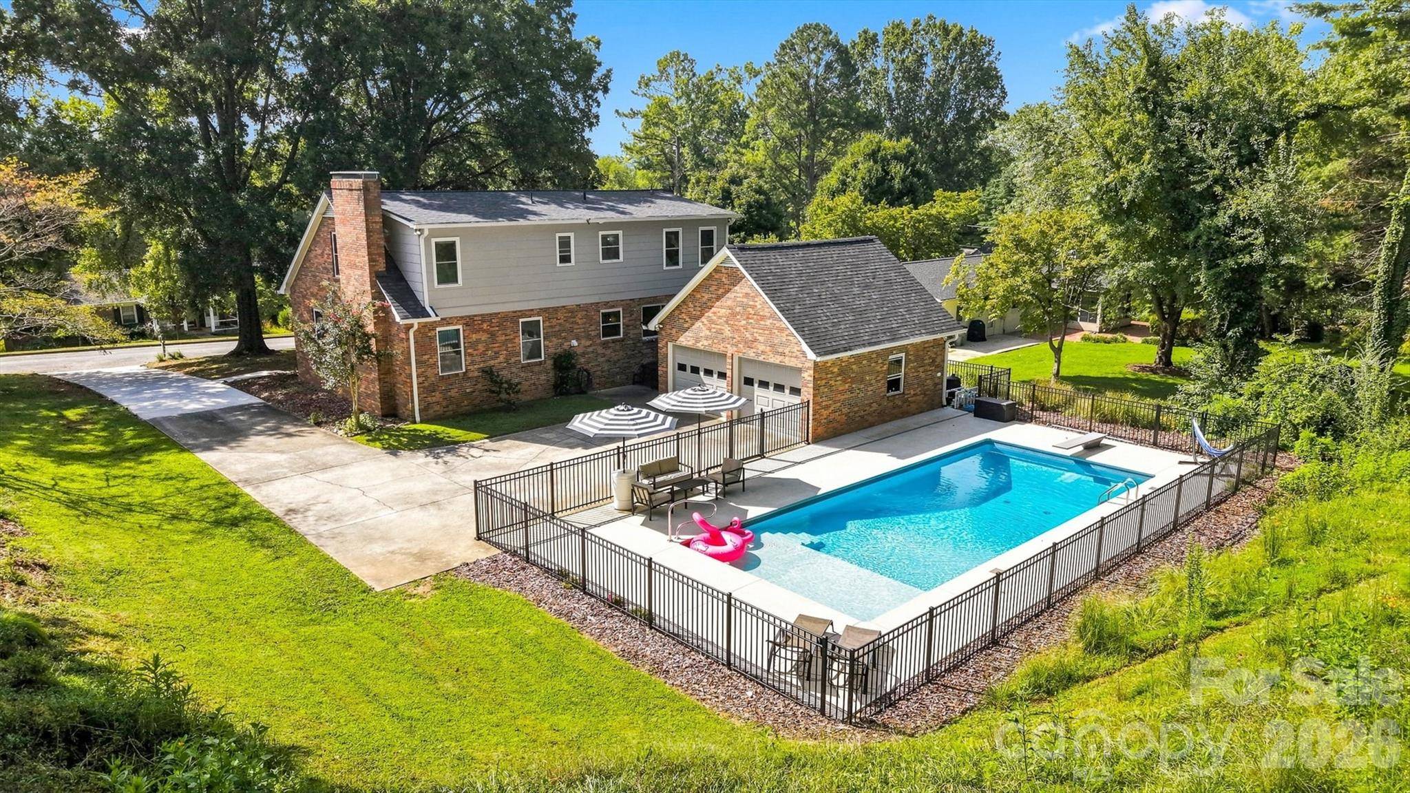 703 Wilmore ST NE, Lenoir, NC 28645