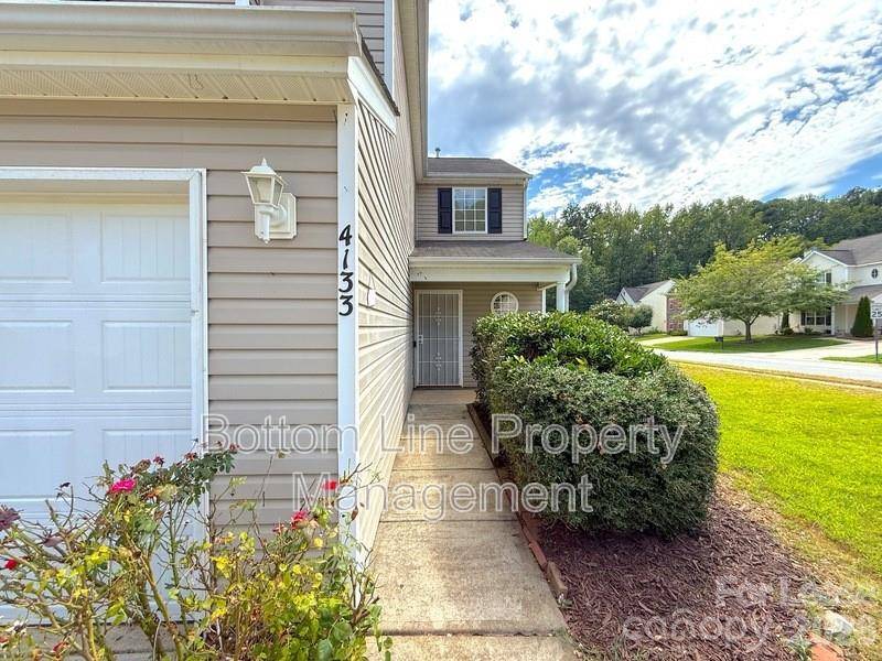 4133 Robinwood DR, Charlotte, NC 28212