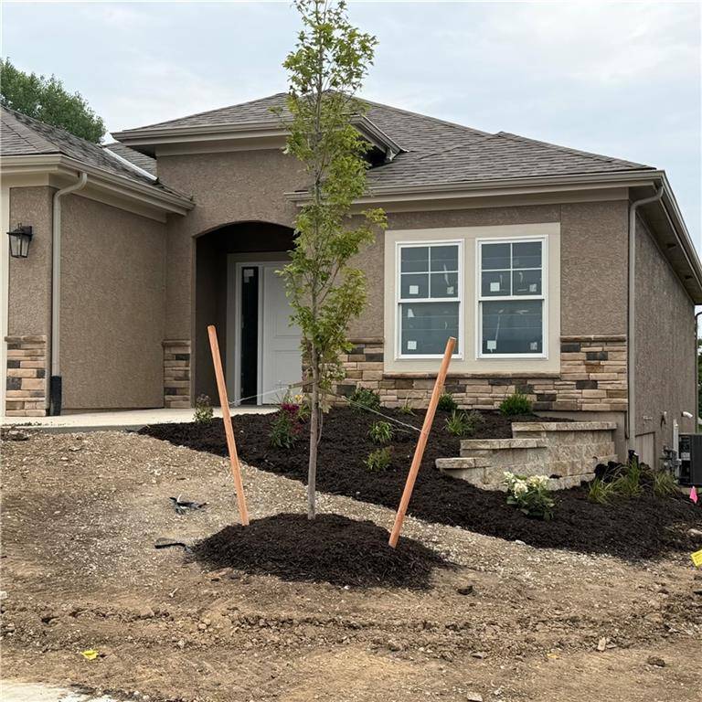 2121 Greenfield PT, Kearney, MO 64060