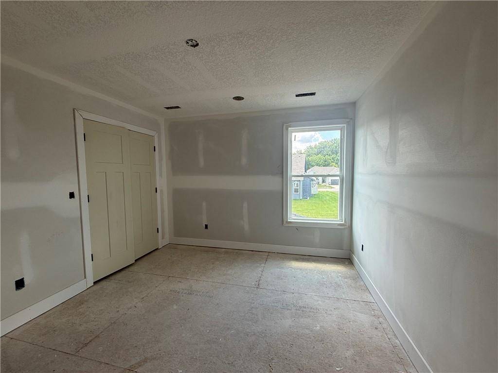 2340 Foxtail DR, Kearney, MO 64060