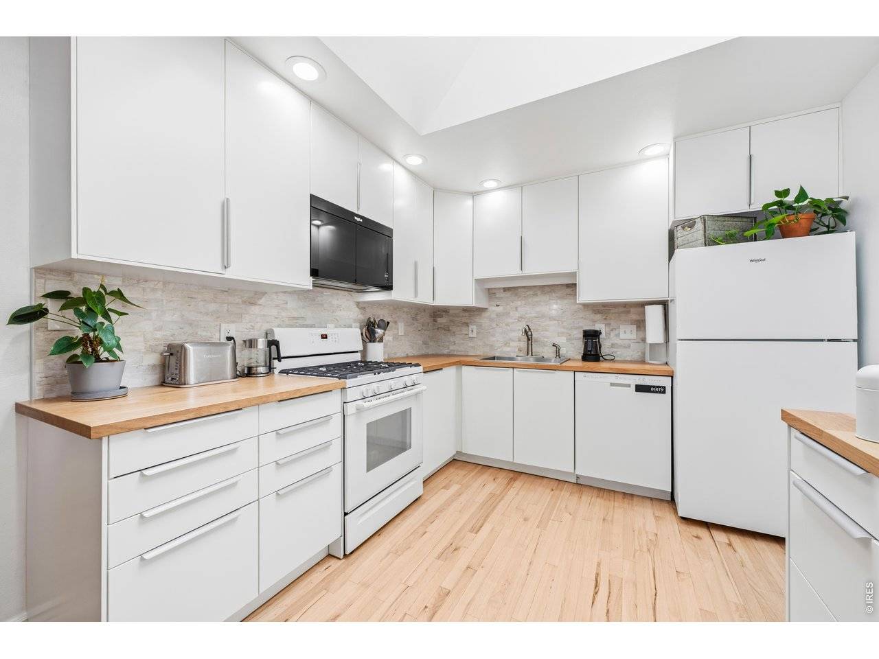 1050 Miami, Boulder, CO 80305