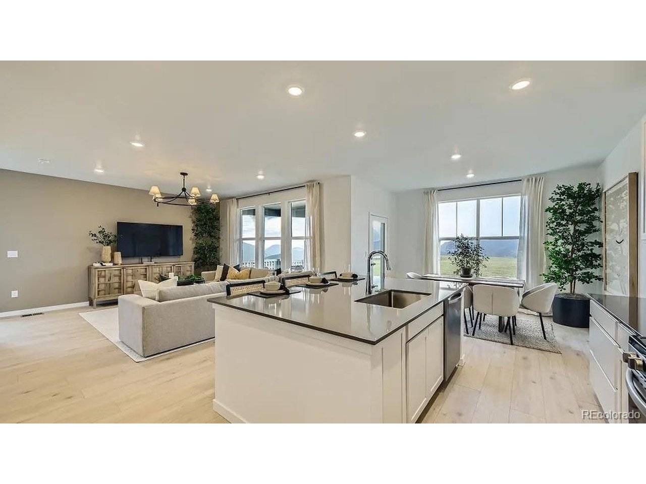 2056 Crested Lark, Fort Collins, CO 80528