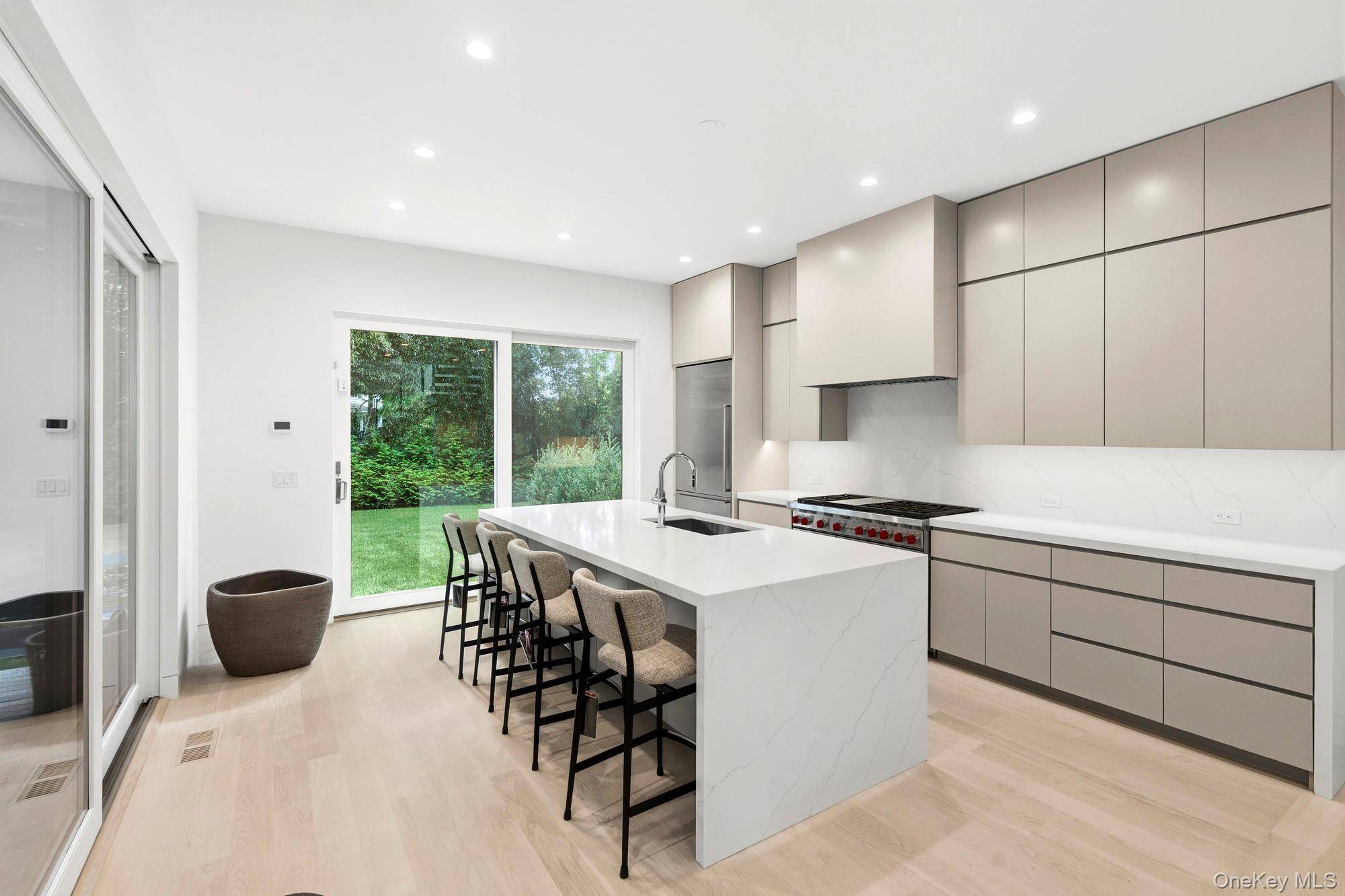 16 Gould ST, East Hampton, NY 11937
