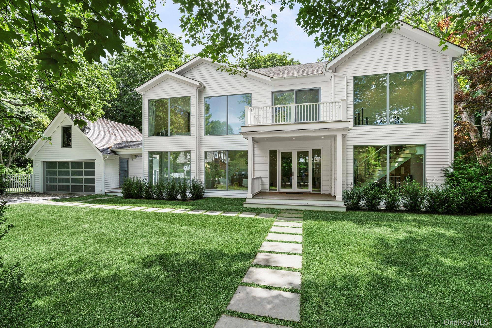 16 Gould ST, East Hampton, NY 11937