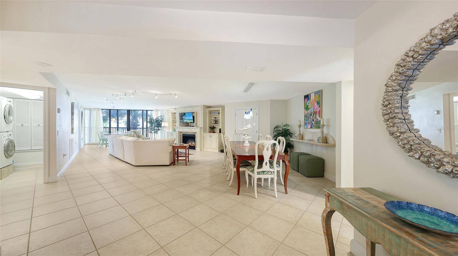 5880 MIDNIGHT PASS RD #307, Sarasota, FL 34242