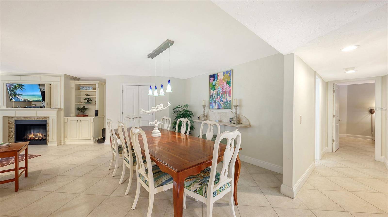5880 MIDNIGHT PASS RD #307, Sarasota, FL 34242