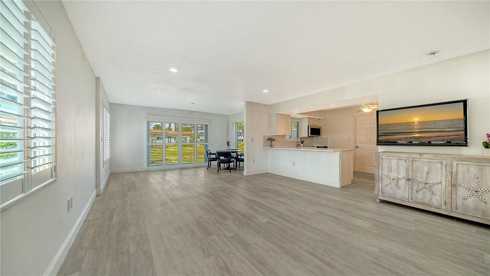 4750 GULF OF MEXICO DR #Villa 8, Longboat Key, FL 34228