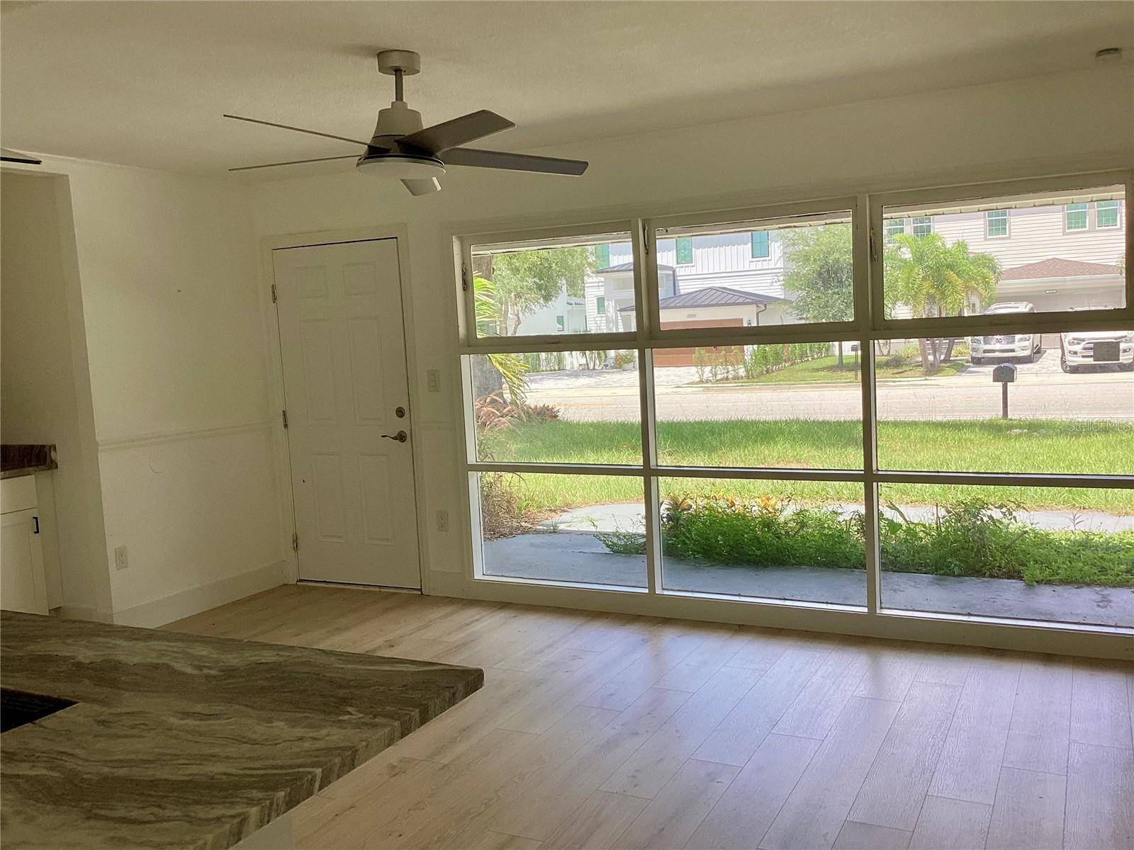 2370 BAHIA VISTA ST, Sarasota, FL 34239