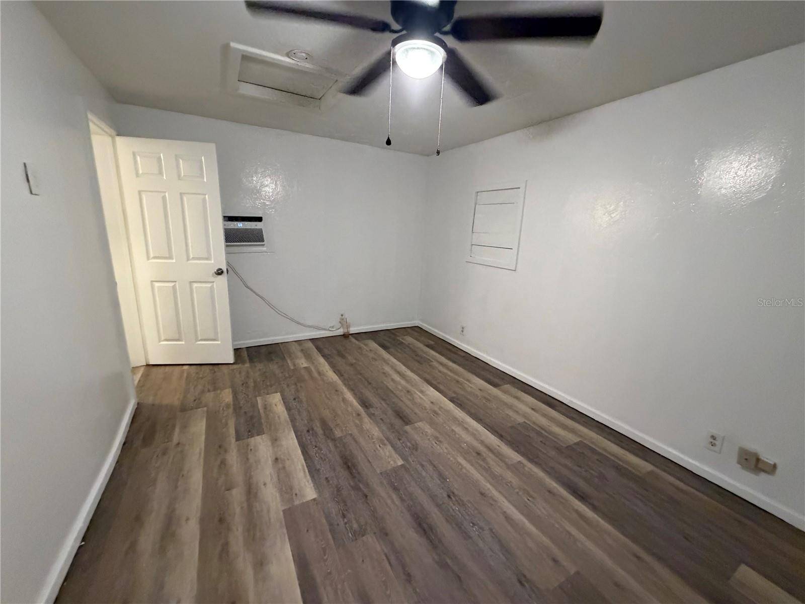 410 W HOWRY AVE #D, Deland, FL 32720