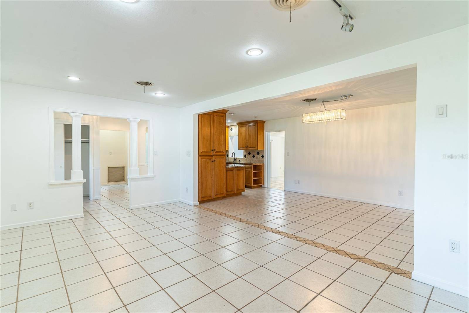 1380 S LAKE ROY DR DR, Winter Haven, FL 33884