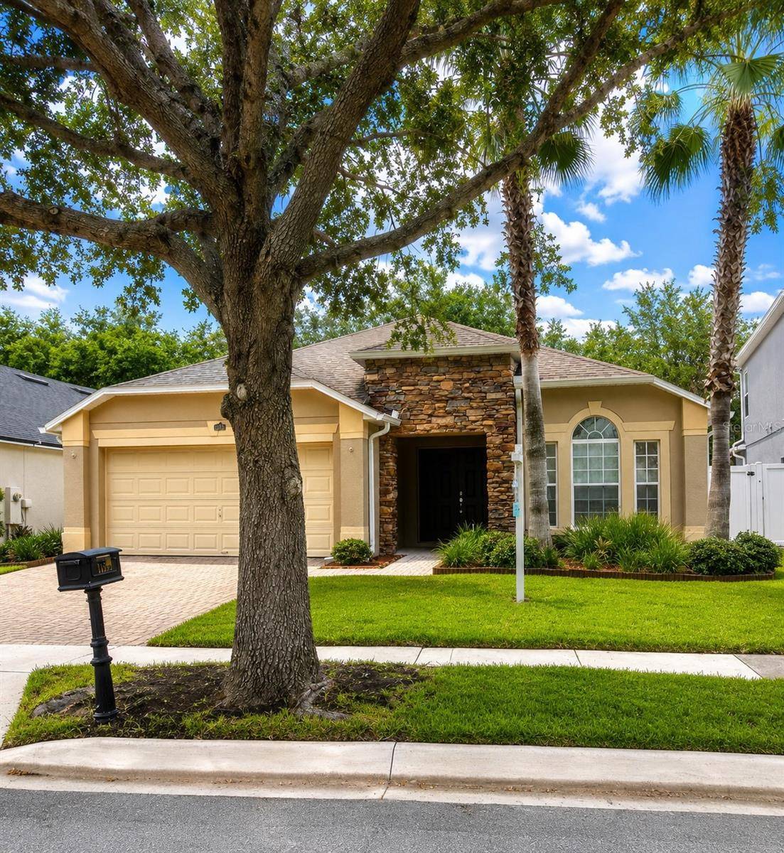 11513 MOSSY OAK DR, Orlando, FL 32832