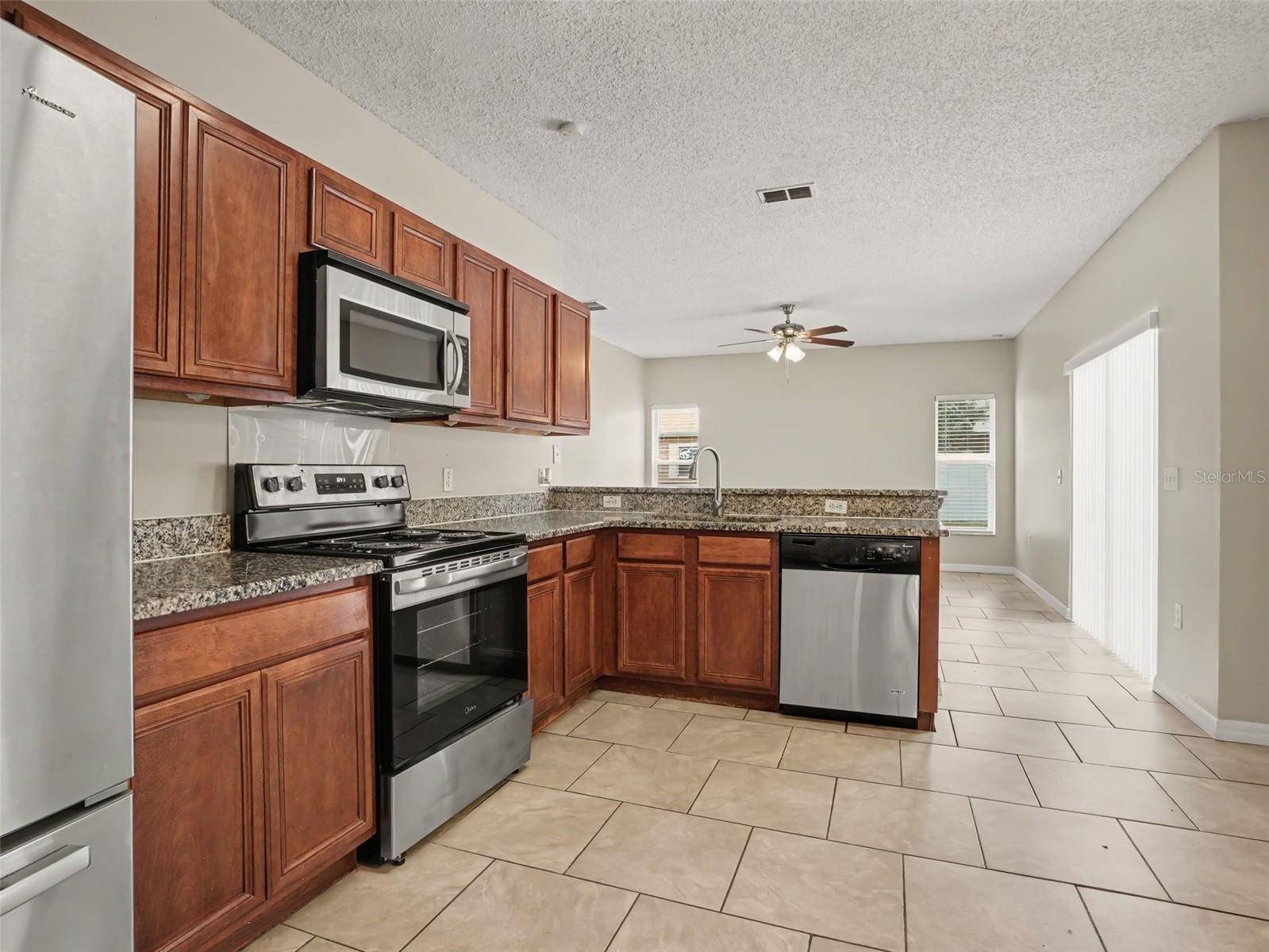 824 PALERMO CT, Kissimmee, FL 34758
