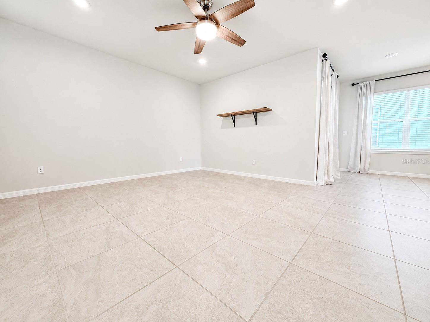 2092 CROSS PRAIRIE Pkwy, Kissimmee, FL 34744