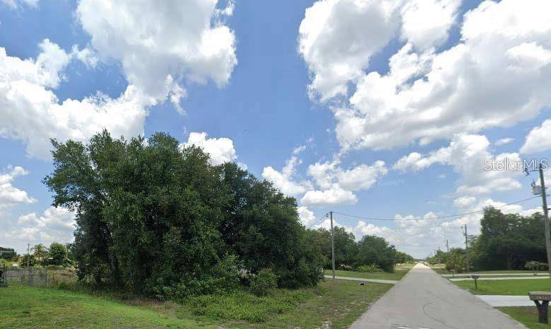 2810 51ST ST SW, Lehigh Acres, FL 33976