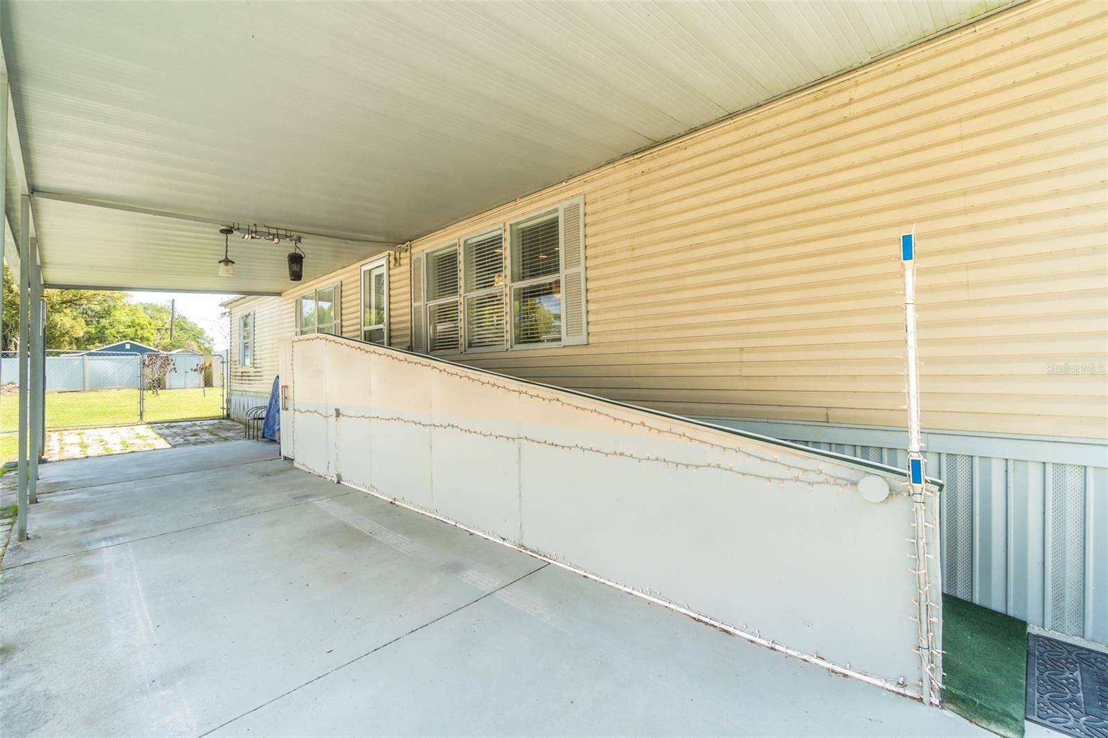 14926 DOUGLAS ST, Dade City, FL 33525