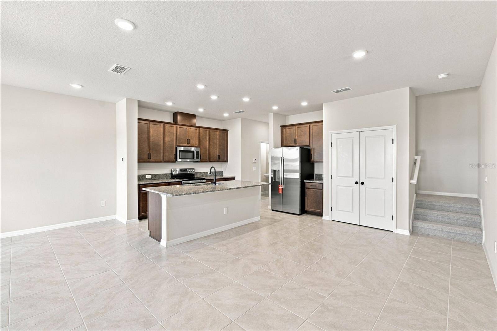 5588 COOPERS HAWK CT, St Cloud, FL 34772