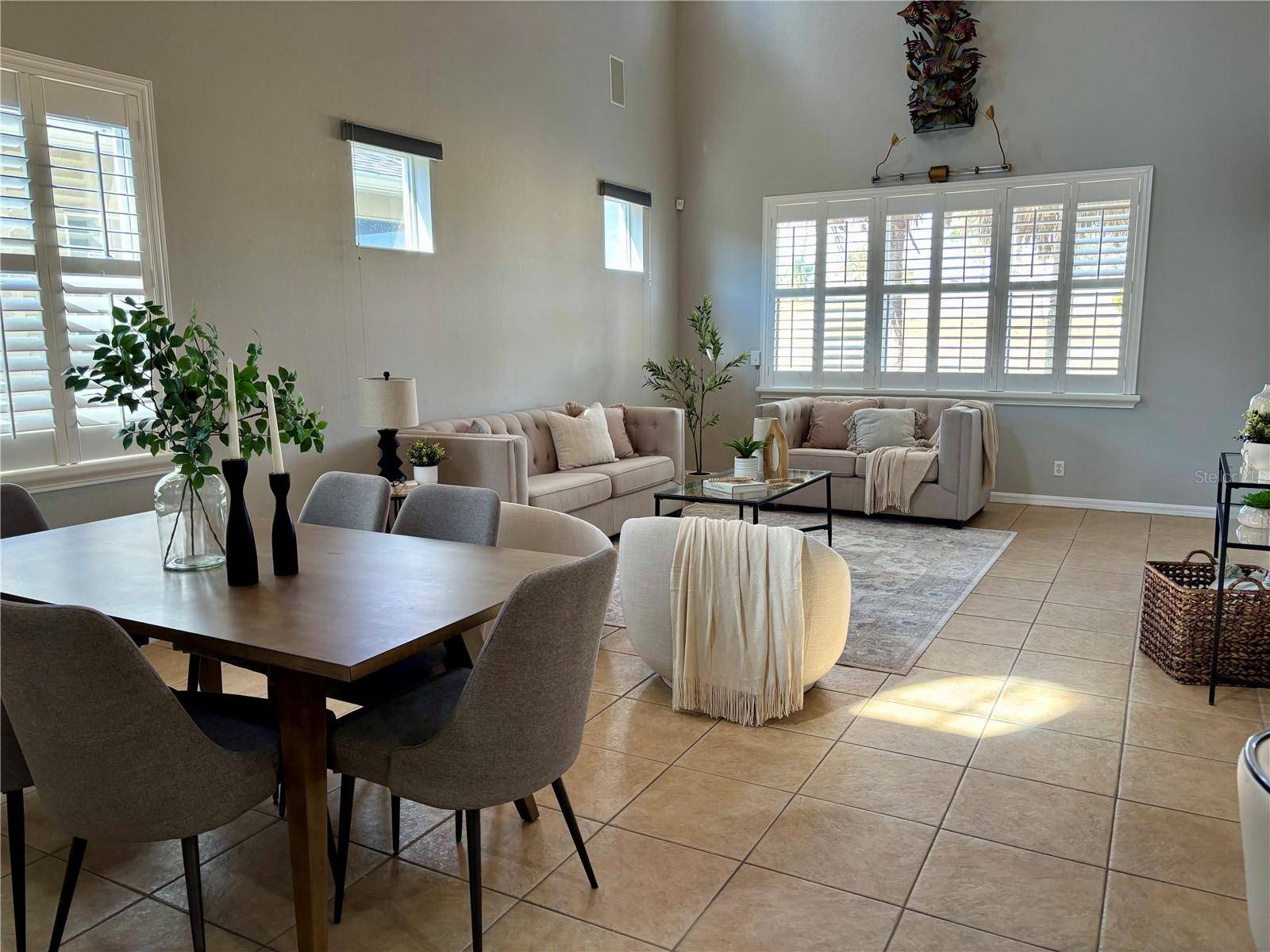 445 NOBLE FAIRE DR, Sun City Center, FL 33573
