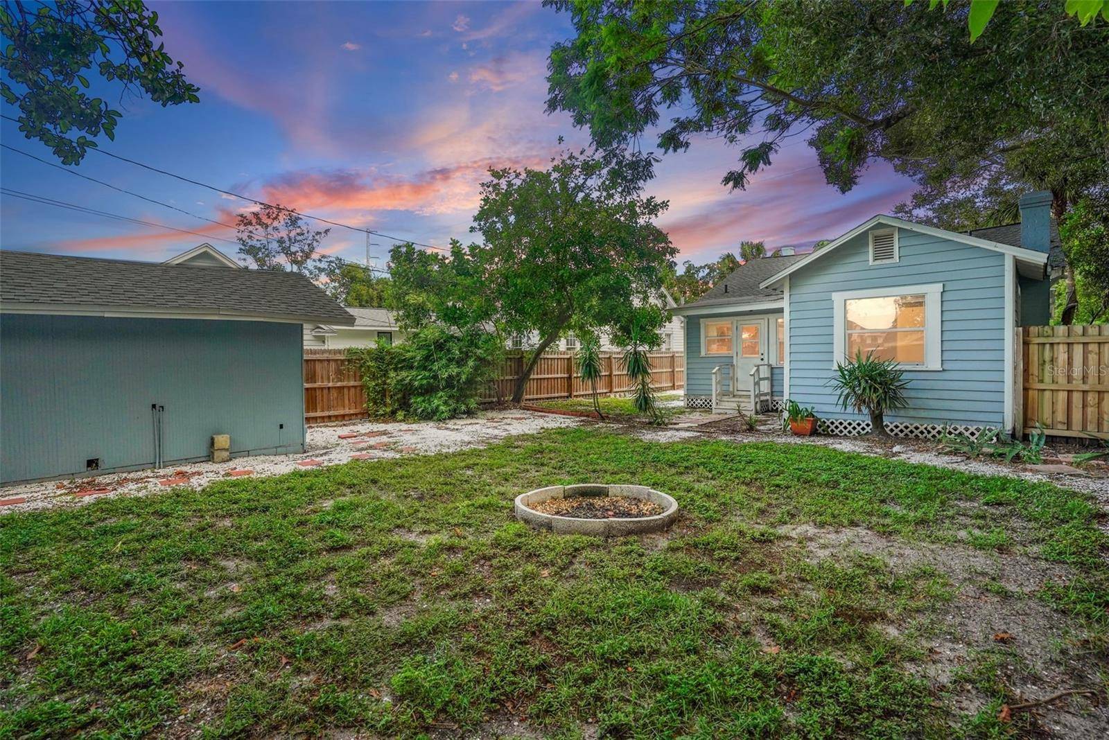 2111 BURLINGTON AVE N, St Petersburg, FL 33713