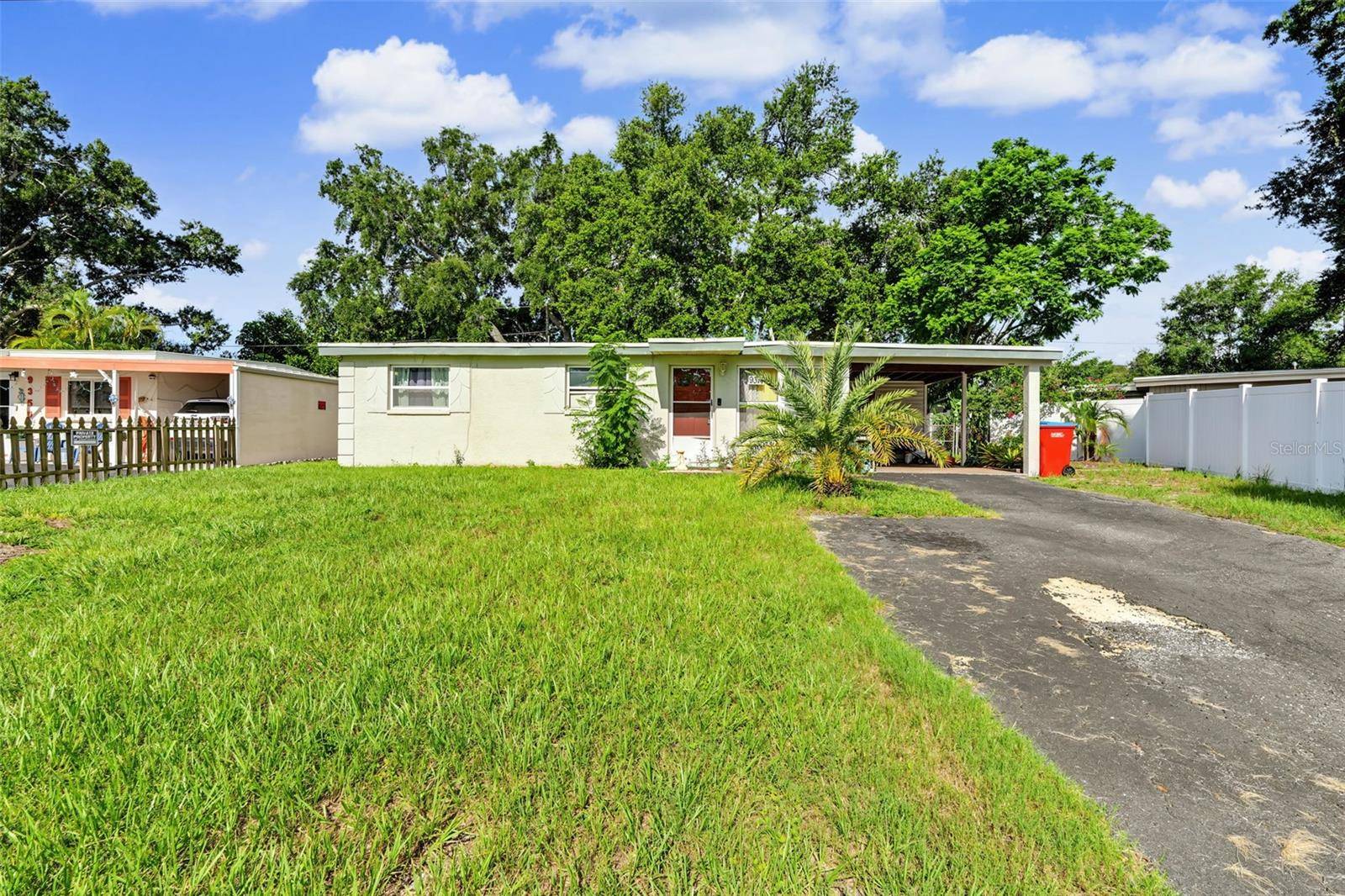 9374 84TH ST, Seminole, FL 33777