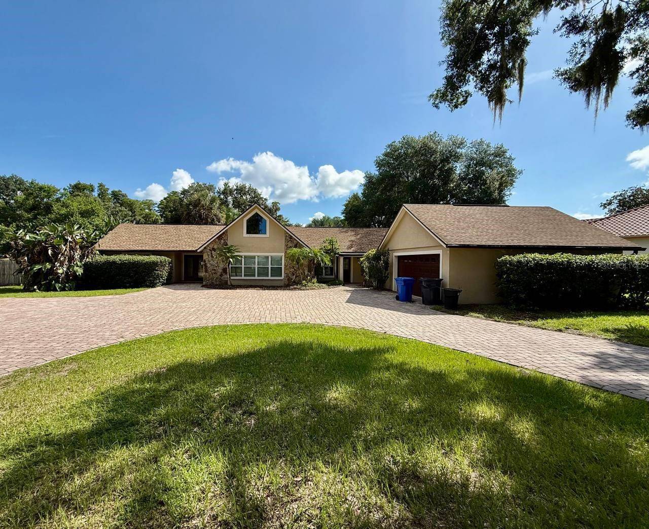 1103 BALLINGER RD, Lutz, FL 33548