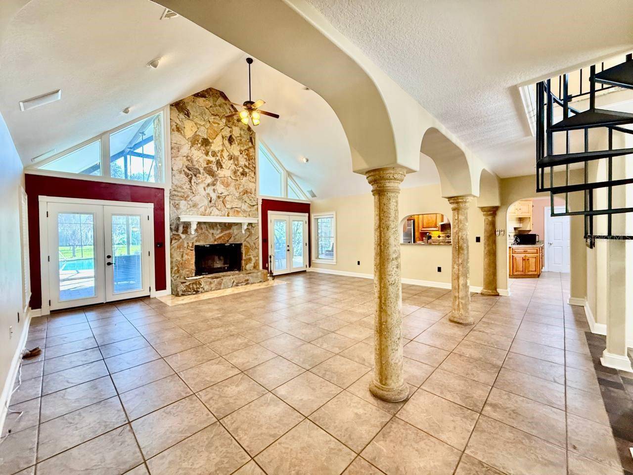 1103 BALLINGER RD, Lutz, FL 33548