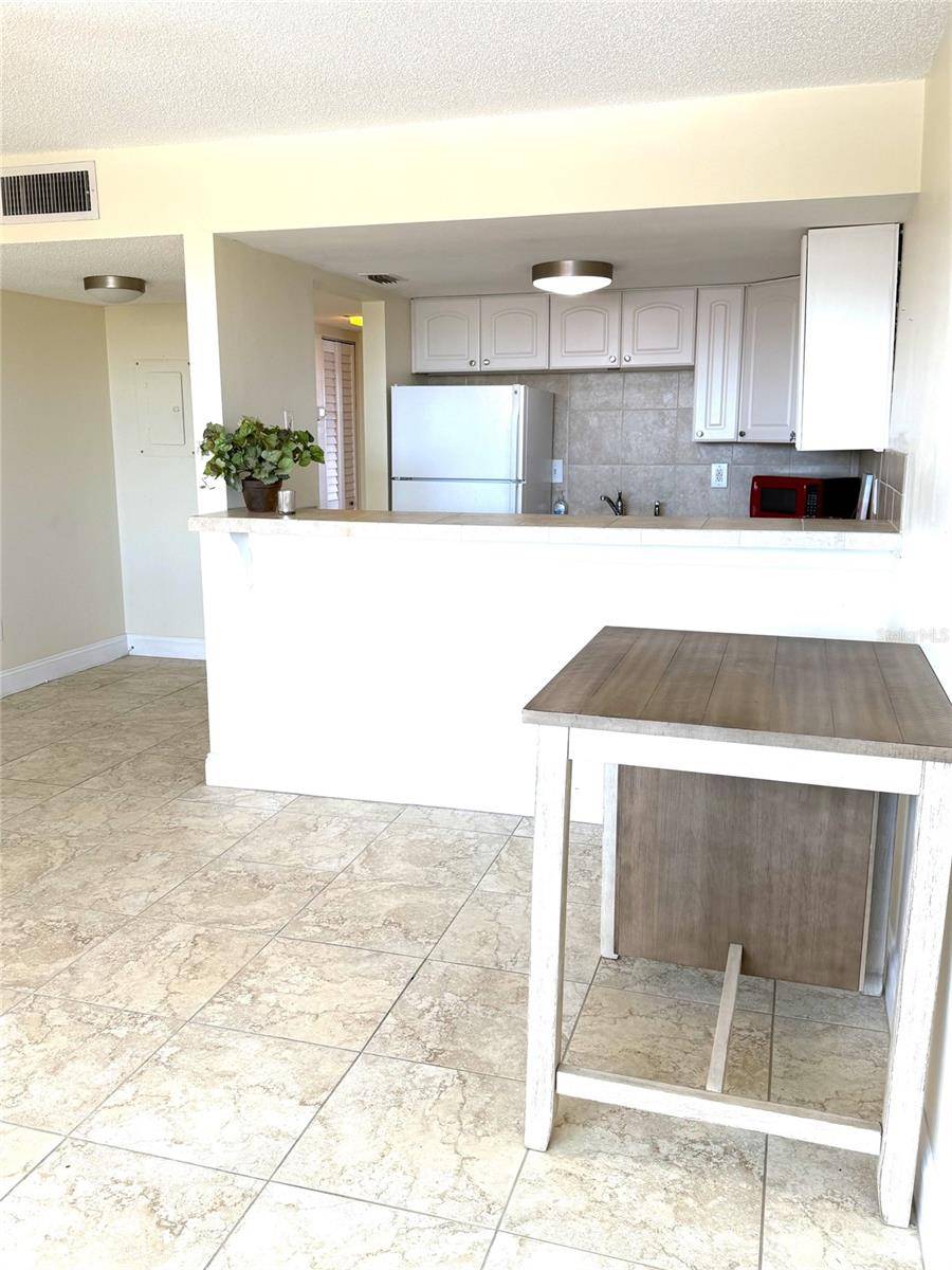 7665 SUN ISLAND DR S #409, South Pasadena, FL 33707