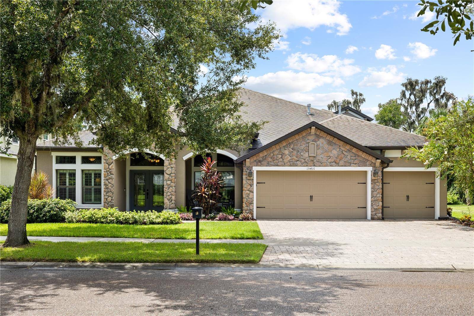 15431 STARLING CROSSING DR, Lithia, FL 33547